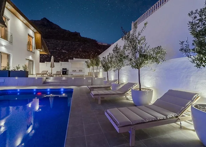 Villa Casa Roque Del Mar Private With Heated Saltwater Pool, Jacuzzi & Ocean Views Costa Adeje (Tenerife)