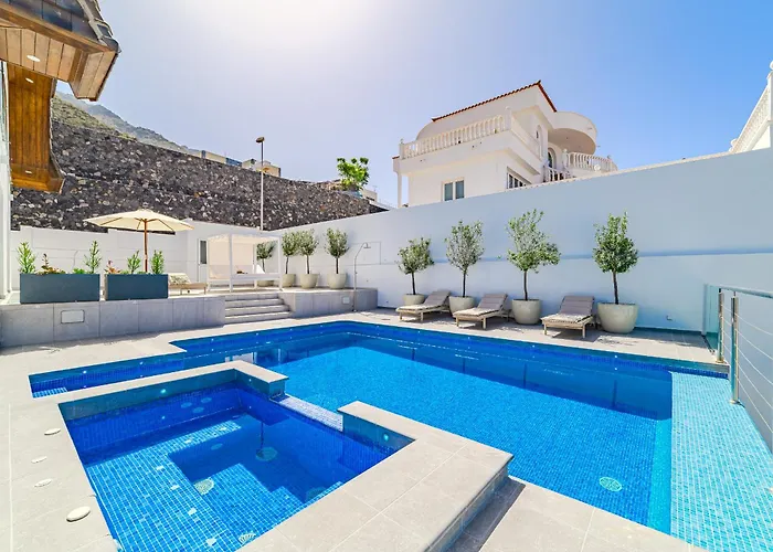 Casa Roque Del Mar Private With Heated Saltwater Pool, Jacuzzi & Ocean Views Costa Adeje (Tenerife)