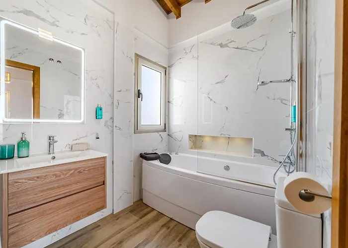 Casa Roque Del Mar Private With Heated Saltwater Pool, Jacuzzi & Ocean Views * Costa Adeje (Tenerife)