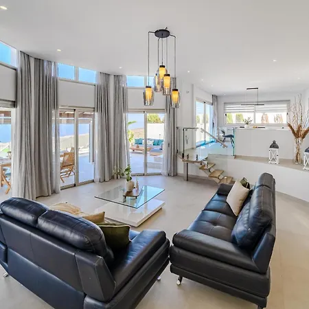 Willa Casa Roque Del Mar Private Villa With Pool, Jacuzzi & Ocean Views