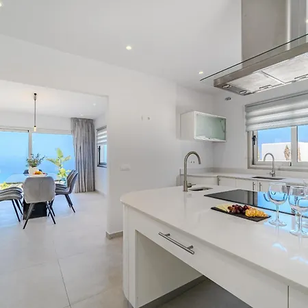 Casa Roque Del Mar Private Villa With Pool, Jacuzzi & Ocean Views *