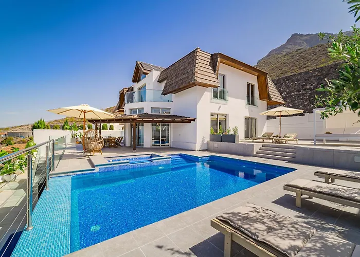 Casa Roque Del Mar Private With Heated Saltwater Pool, Jacuzzi & Ocean Views * Costa Adeje (Tenerife)