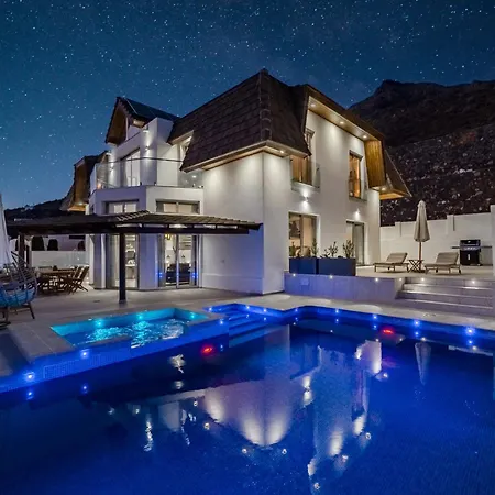 Casa Roque Del Mar Private With Heated Saltwater Pool, Jacuzzi & Ocean Views Villa *